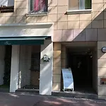 Shisax Umeda Relat Minpaku
